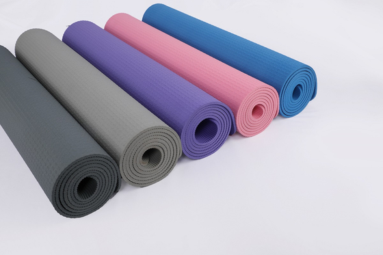 Hình khối chống nước mắt 4mm TPE Pvc Yoga Mat cho người tập thể dục dụng cụ Pilates